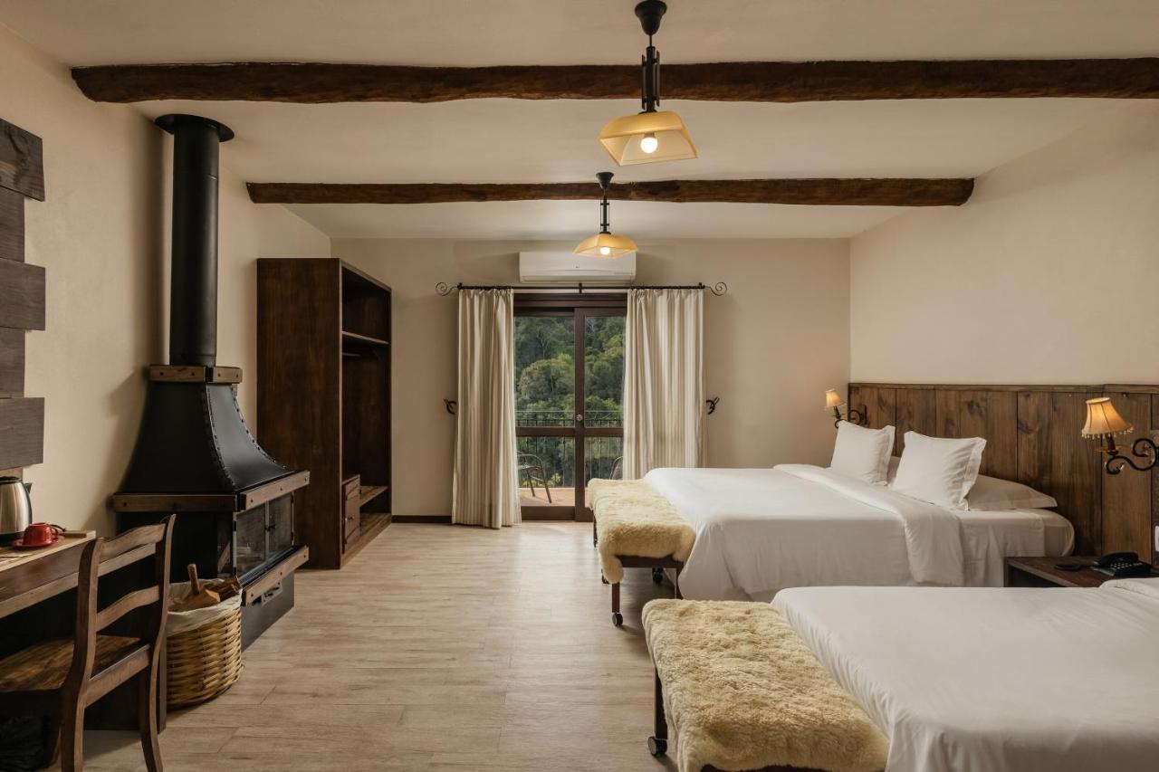 Estribo Hotel *